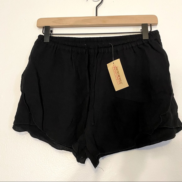 American Rag Pants - American Rag black flowy shorts elastic waistband